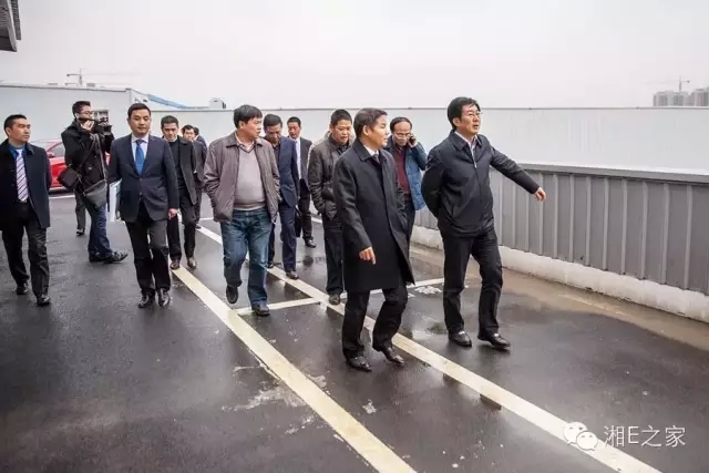 邵陽副市長(zhǎng)周國利現(xiàn)場(chǎng)調(diào)度天嬌國際汽車城項(xiàng)目建設(shè) 邵陽副市長(zhǎng)周國利現(xiàn)場(chǎng)調(diào)度天嬌國際汽車城項(xiàng)目建設(shè)