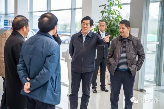 邵陽副市長(zhǎng)周國利現(xiàn)場(chǎng)調(diào)度天嬌國際汽車城項(xiàng)目建設(shè) 邵陽副市長(zhǎng)周國利現(xiàn)場(chǎng)調(diào)度天嬌國際汽車城項(xiàng)目建設(shè)