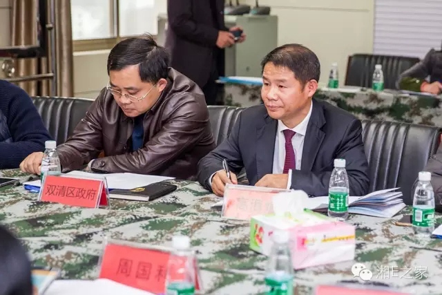 邵陽副市長(zhǎng)周國利現(xiàn)場(chǎng)調(diào)度天嬌國際汽車城項(xiàng)目建設(shè) 邵陽副市長(zhǎng)周國利現(xiàn)場(chǎng)調(diào)度天嬌國際汽車城項(xiàng)目建設(shè)
